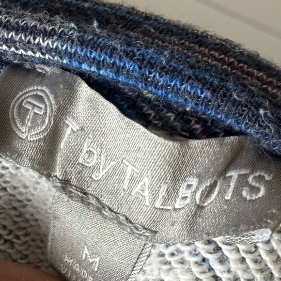 Talbots Women’s Pullover Blue Stripe Athletic Top Sweatshirt Long Size Medium - Picture 5 of 6